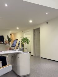 -JNK皮肤管理中心