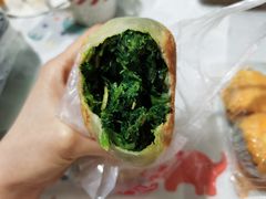 虾皮野菜盒子-玉华台饭庄(裕中西里小区店)