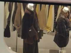 -浙江华贸鞋业服饰城