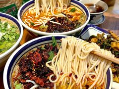 -云阿蛮云南生烫牛肉米线(奉贤路店)