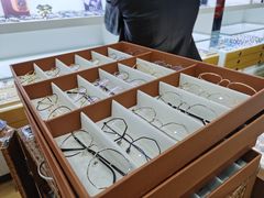 -广州宝岛眼镜武汉和光眼镜市场西区店