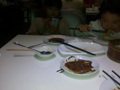 -圣河湾虾饺美食(站前店)