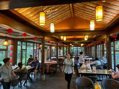 -美食村花园餐厅