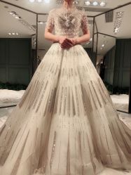 点击看大图 -GRACE KELLY婚纱与礼服(北京店)