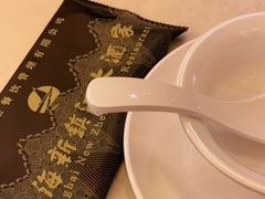 -新镇江酒家(南京西路店)