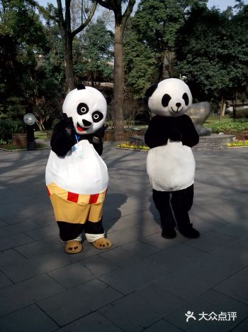 地址:都江堰市内  交通:成都坐车到都江堰  