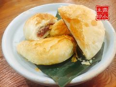 玫瑰鲜花饼-云海肴·汽锅鸡·云南菜(天山百盛优客店)