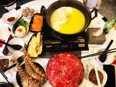 -鲜入围煮花胶鸡海鲜火锅