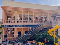 -王府井奥莱临潼小镇(临潼店)