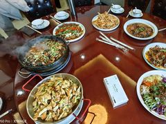 -红岩美食坊(伊春市伊春区)