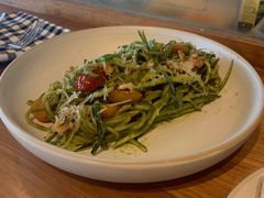 -ROAST coffee & eatery