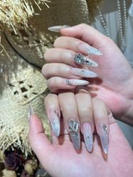 -NEW LOOK-绿麓 · 美甲美睫脱毛工作室