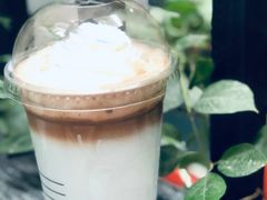 蓝丝绒飒雪拿铁-瑞幸咖啡(西丽地铁站店)