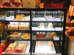 面包甜点陈列柜-喜茶(深圳丰盛町店)