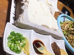 一块豆腐-95号酱骨·一块豆腐(展春园西路店)