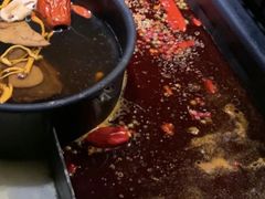 -老牌坊云南鱼豆花火锅(哈西万达店)