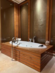 -青岛香格里拉·氣水疗中心