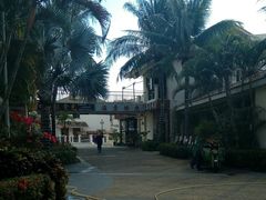 -亚龙湾亚泰商业街