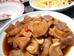 -山里屯铁锅炖(哈尔滨中央大街店)