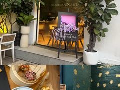 -Mark&Mars Restaurant