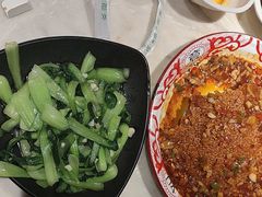 -老街烧烤大排档·地道湖北菜·龙虾馆(汉口火车站店)