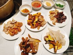 -天宜隆蘑菇宴火锅(石景山旗舰店)