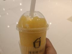 -须尽欢·冰淇淋&中国茶(翔殷路店)