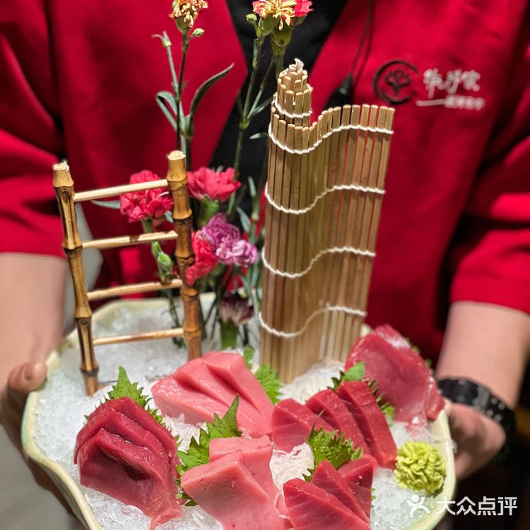 『牛料家炭火烧肉』与食客共庆一周岁,蓝鳍金枪鱼开鱼秀来助兴‼️