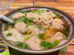 招牌野馄炖-老谢野馄饨(延安路店)