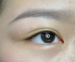 -轻妆Feel·半永久纹眉眼线