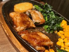 黑胡椒铁板鸡排-萨莉亚意式餐厅(龙阳广场店)
