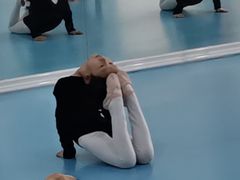 -西安小天鹅艺术团(曲江Alice店)