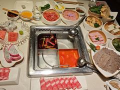 -海底捞火锅鲜切牛肉主题店(长寿路店)