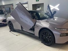 -小鹏汽车(上海静安大融城店)