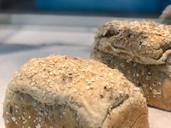 全麦核桃吐司-OVENSTAR 欧文酵室(银泰世贸店)