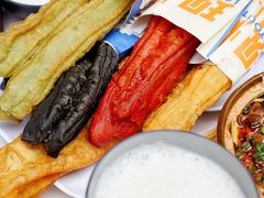 -李与白包子铺(桐梓林店)