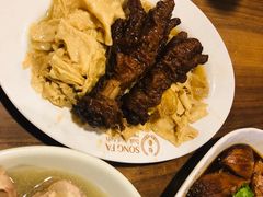 腐皮凤爪-松發肉骨茶(牛车水店)