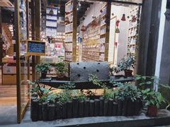 -猫的天空之城概念书店(杭州南宋御街店)