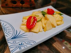 青柠拌菠萝-云海肴·汽锅鸡·云南菜(美罗城店)