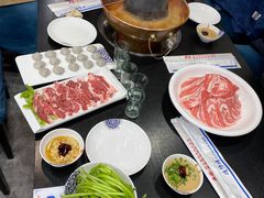 -楼外楼大刀肉传统火锅居(幸福街店)