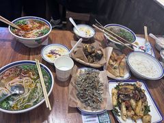 -云阿蛮云南生烫牛肉米线(奉贤路店)