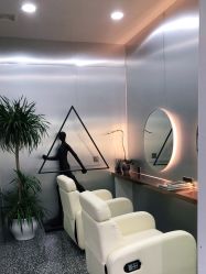 -Tloml salon