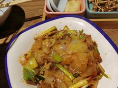 -怪噜范·老贵阳街头名小吃(数博万达店)