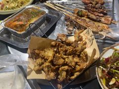 -小山羊功夫串·泰安烧烤·海鲜小炒老地摊店