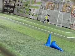 -飞梦少儿足球培训(塘桥校区)