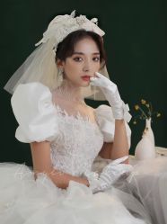 -艾米丽婚纱礼服