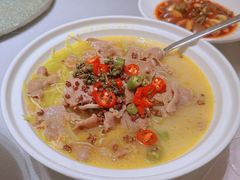 酸汤肥牛-阿明小菜·海鲜·上海菜(梅陇店)