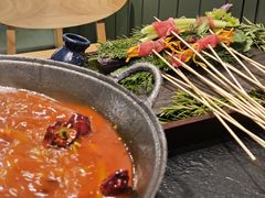 -鹿鸣山草本茶香火锅(园西路店)