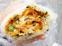咸蛋黄糯米包油条-殷姐糯米包油条