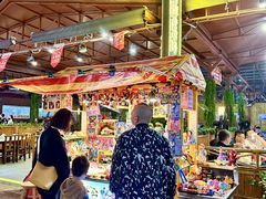 -三亚火车头万人海鲜广场